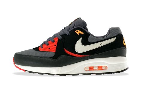 Nike Air Max light essential